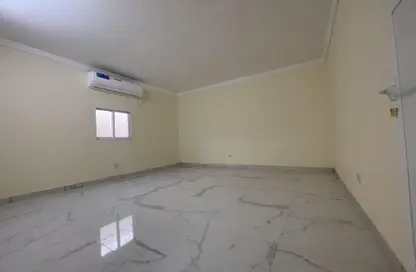 Apartment - 1 Bedroom - 1 Bathroom for rent in Shakhbout City - Abu Dhabi