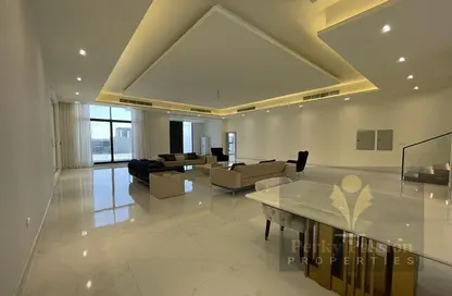 Villa - 5 Bedrooms - 7 Bathrooms for rent in Al Aweer 1 - Al Aweer - Dubai