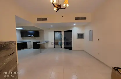 Apartment - 3 Bedrooms - 3 Bathrooms for rent in Silicon Gates 3 - Silicon Gates - Dubai Silicon Oasis - Dubai