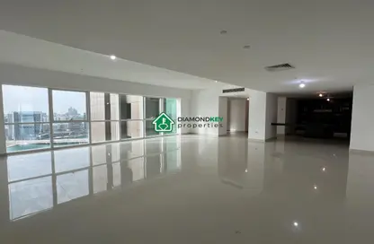 Empty Room image for: Apartment - 4 Bedrooms - 6 Bathrooms for rent in MAG 5 - Marina Square - Al Reem Island - Abu Dhabi, Image 1