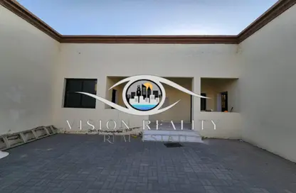 Villa - 4 Bedrooms - 5 Bathrooms for rent in Al Dhait South - Al Dhait - Ras Al Khaimah