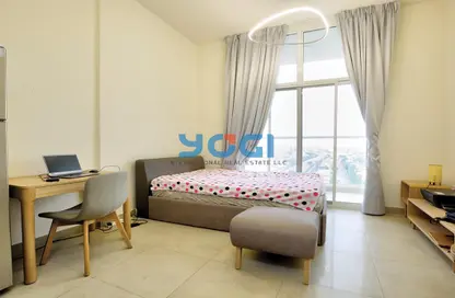 Apartment - 1 Bathroom for rent in Azizi Plaza - Al Furjan - Dubai