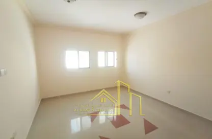 Apartment - 1 Bathroom for rent in Al Qulaya'ah - Al Sharq - Sharjah