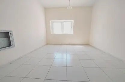 Apartment - 1 Bedroom - 1 Bathroom for rent in Muwailih Building - Muwaileh - Sharjah