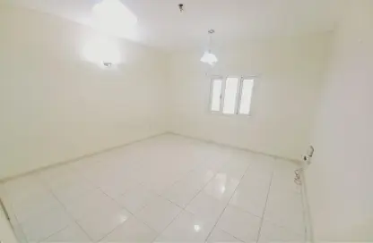 Apartment - 1 Bathroom for rent in SG Muwaileh Building - Muwaileh - Sharjah