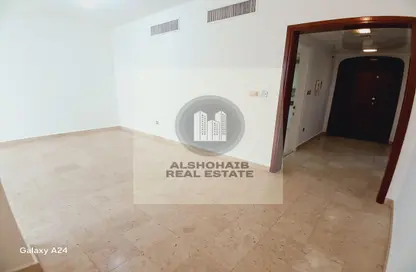 Apartment - 3 Bedrooms - 3 Bathrooms for rent in Hamdan Street - Abu Dhabi