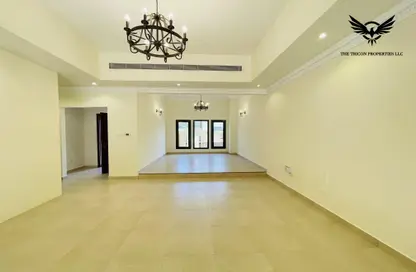 Villa - 4 Bedrooms - 6 Bathrooms for rent in Mirdif - Dubai