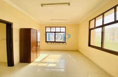 Apartment - 3 Bedrooms - 3 Bathrooms for rent in Bida Bin Ammar - Asharej - Al Ain