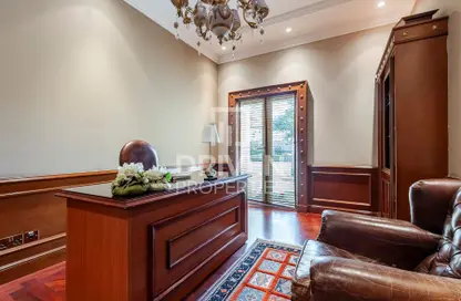 Villa - 6 Bedrooms for rent in Sector H - Emirates Hills - Dubai