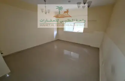 Apartment - 1 Bedroom - 1 Bathroom for rent in Qasimia 10 building - Al Mahatta - Al Qasimia - Sharjah