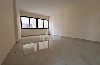 Apartment - 3 Bedrooms - 4 Bathrooms for rent in Hamdan Street - Abu Dhabi