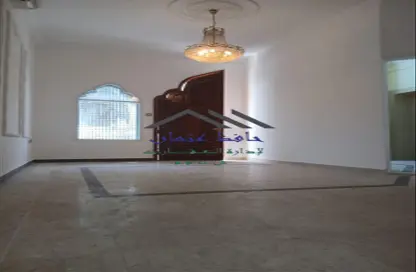 Apartment - 2 Bedrooms - 1 Bathroom for rent in Between Two Bridges - Abu Dhabi