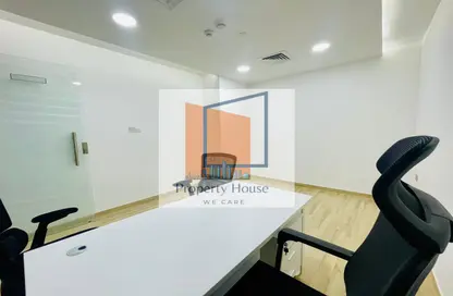 Bulk Rent Unit - Studio - 4 Bathrooms for rent in Hamdan Street - Abu Dhabi