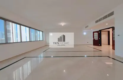 Apartment - 4 Bedrooms - 4 Bathrooms for rent in UBL Tower - Khalifa Street - Abu Dhabi