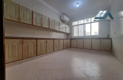 Apartment - 2 Bedrooms - 2 Bathrooms for rent in Shakhbout City - Abu Dhabi