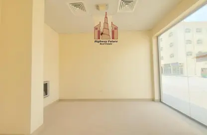 Shop - Studio for rent in Muwaileh 29 Building - Muwaileh - Sharjah