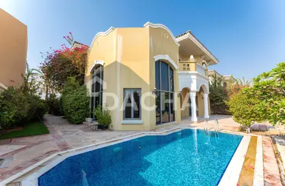 Villa - 4 Bedrooms - 5 Bathrooms for rent in Garden Homes Frond B - Garden Homes - Palm Jumeirah - Dubai