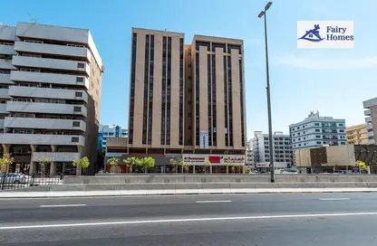 Apartment - 3 Bedrooms - 3 Bathrooms for rent in Clock Plaza Building - Al Muraqqabat - Deira - Dubai