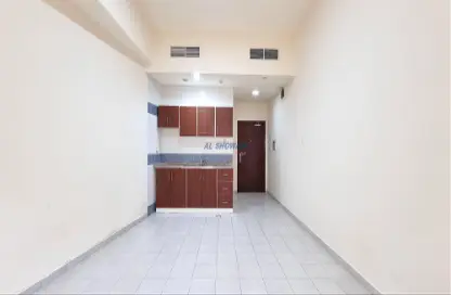 Apartment - 1 Bathroom for rent in Naif - Deira - Dubai