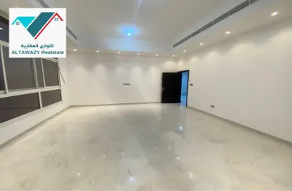 Villa - 5 Bedrooms - 7 Bathrooms for rent in Madinat Al Riyad - Abu Dhabi