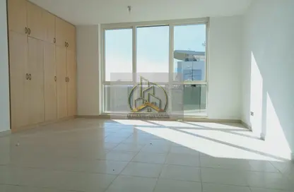 Apartment - 3 Bedrooms - 4 Bathrooms for rent in Al Najda Street - Abu Dhabi