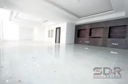 Apartment - 4 Bedrooms - 5 Bathrooms for rent in UBL Tower - Khalifa Street - Abu Dhabi