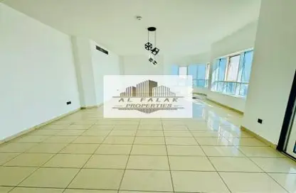 Apartment - 3 Bedrooms - 4 Bathrooms for rent in Palm Tower 3 - Palm Towers - Al Majaz - Sharjah