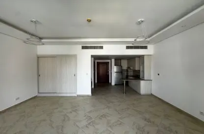 Apartment - 1 Bathroom for rent in Weston Court 2 - Weston Court - Motor City - Dubai