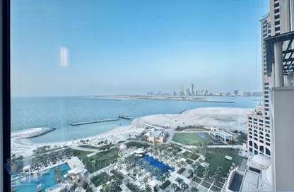 Apartment - 3 Bedrooms - 4 Bathrooms for sale in Fairmont Marina Residences - The Marina - Abu Dhabi