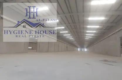 Warehouse - Studio - 2 Bathrooms for rent in Umm Al Thuoob - Umm Al Quwain