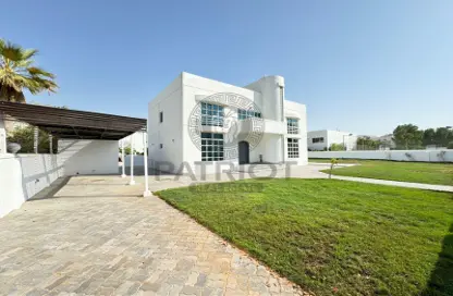 Villa - 4 Bedrooms - 5 Bathrooms for rent in Jumeirah 3 - Jumeirah - Dubai