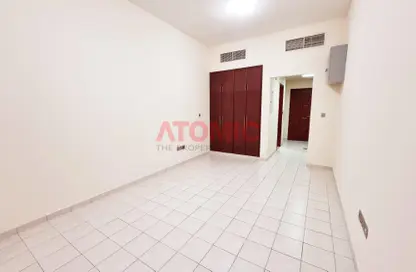 Apartment - 1 Bathroom for rent in Dunes Village - Dubai Investment Park (DIP) - Dubai