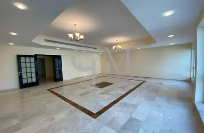 شقة - 3 غرف نوم - 4 حمامات للايجار في برج الإمارات - شارع حمدان - أبوظبي
