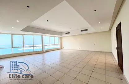 Apartment - 3 Bedrooms - 4 Bathrooms for rent in Mina Tower - Mina Road - Tourist Club Area - Abu Dhabi