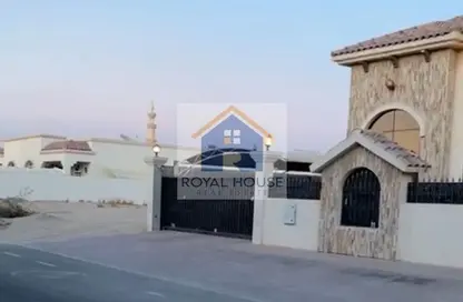 Villa - 5 Bedrooms - 7 Bathrooms for sale in Jamal Abdul Nasser Street - Al Majaz - Sharjah