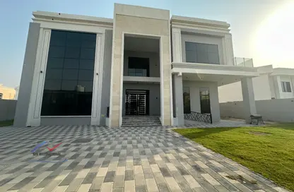 Villa - 5 Bedrooms - 7 Bathrooms for rent in Al Barsha South 1 - Al Barsha South - Al Barsha - Dubai