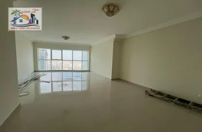 Apartment - 3 Bedrooms - 4 Bathrooms for rent in Lake Tower - Al Majaz 1 - Al Majaz - Sharjah