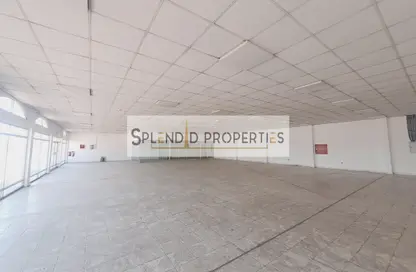 Show Room - Studio for rent in Al Khabisi - Deira - Dubai