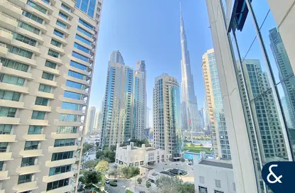 Apartment - 1 Bedroom - 1 Bathroom for sale in Boulevard Central Tower 2 - Boulevard Central Towers - Downtown Dubai - Dubai