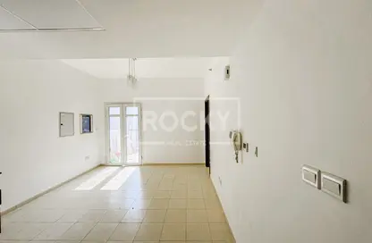 Apartment - 1 Bedroom - 2 Bathrooms for rent in Autumn 2 - Seasons Community - Jumeirah Village Circle - Dubai