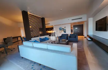 Apartment - 3 Bedrooms - 4 Bathrooms for sale in Fairmont Marina Residences - The Marina - Abu Dhabi