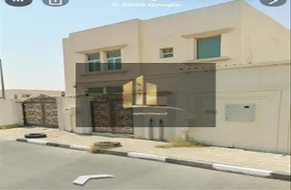 Villa - 3 Bedrooms - 4 Bathrooms for sale in Al Azra - Al Riqqa - Sharjah