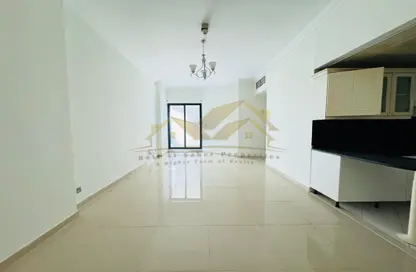 Apartment - 2 Bedrooms - 3 Bathrooms for rent in Al Raffa - Bur Dubai - Dubai