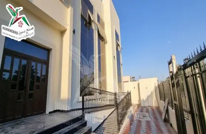 Villa - Studio - 4 Bathrooms for rent in Al Habooy - Al Markhaniya - Al Ain