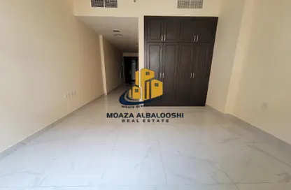 Apartment - 1 Bathroom for rent in Muwaileh Commercial - Sharjah