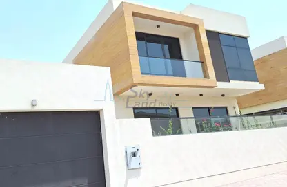 Villa - 5 Bedrooms - 6 Bathrooms for rent in Umm Suqeim 1 - Umm Suqeim - Dubai