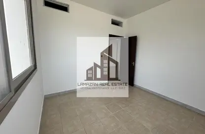 Apartment - 1 Bedroom - 1 Bathroom for rent in Madinat Zayed - Abu Dhabi