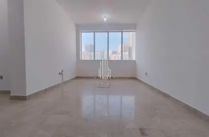 Apartment - 3 Bedrooms - 4 Bathrooms for rent in Hamdan Street - Abu Dhabi