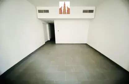 Apartment - 1 Bedroom - 2 Bathrooms for rent in Muwaileh 29 Building - Muwaileh - Sharjah