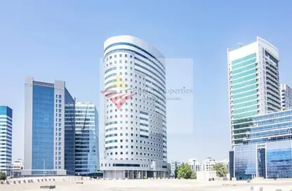 Apartment - 3 Bedrooms - 4 Bathrooms for rent in Danet Abu Dhabi - Abu Dhabi